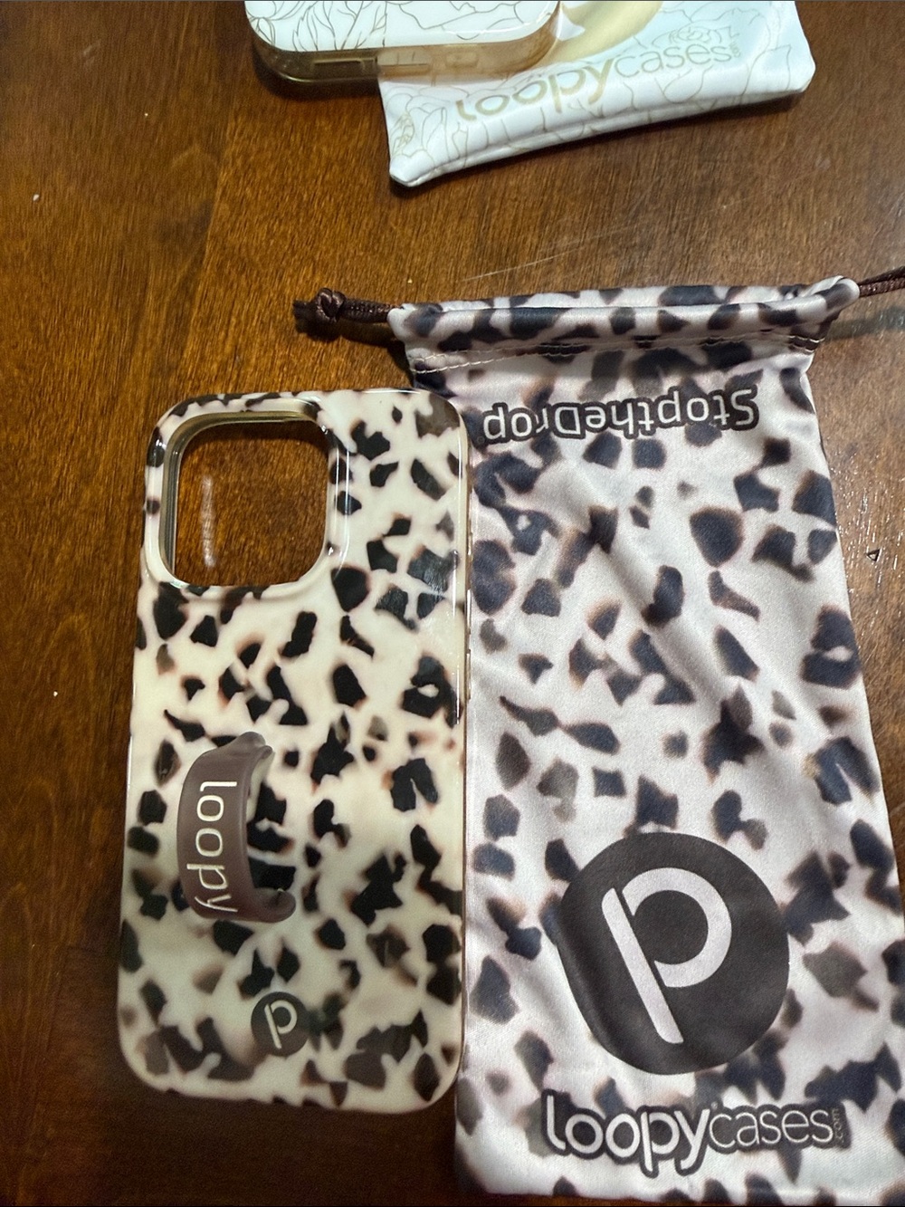 Loopy Case Leopard-Style Phone Case with Strap - Black & Cream iPhone 16 pro